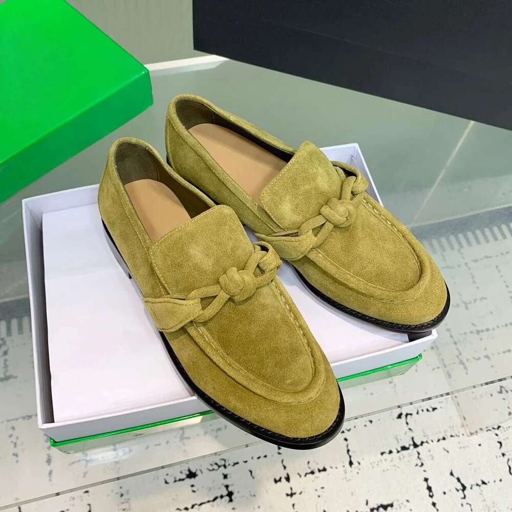 Top Quality 2025 New Style Metal Knot Buckle Calfskin Flat Loafer Small Leather Single-Layer Shoes Sapato Feminino