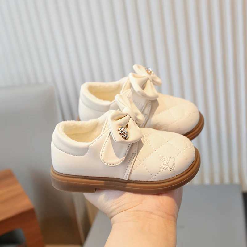 1-8 Years Old Childrens Cotton Shoes Autumn and Winter Khaki Bow Boys Girls Leather Shoes Beige Fashion with Kids Baby BootsW251121