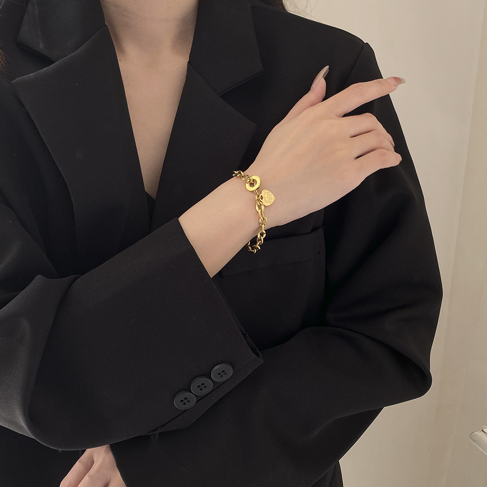 Love titanium steel women's necklace OT buckle niche high-end design heart-shaped bracelet can be engraved with words