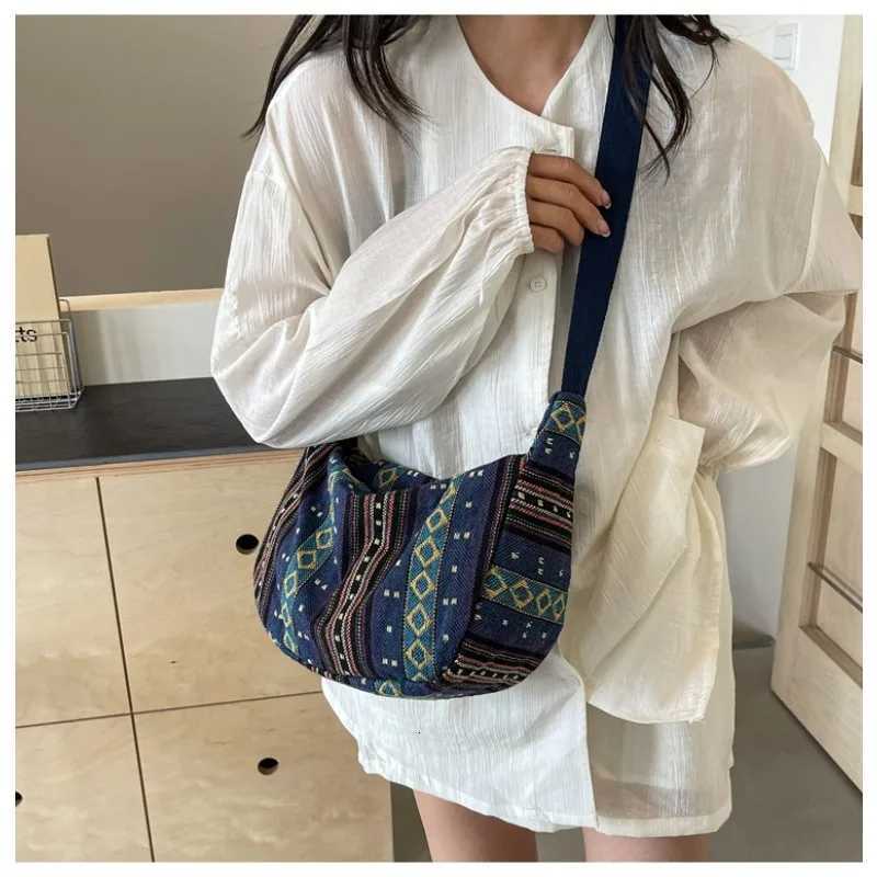 Large Capacity Ethnic-style Shoulder Bag New Trendy Fashion Foldable Crossbody Bag Retro Versatile Single Shoulder Bag for WomenT251121
