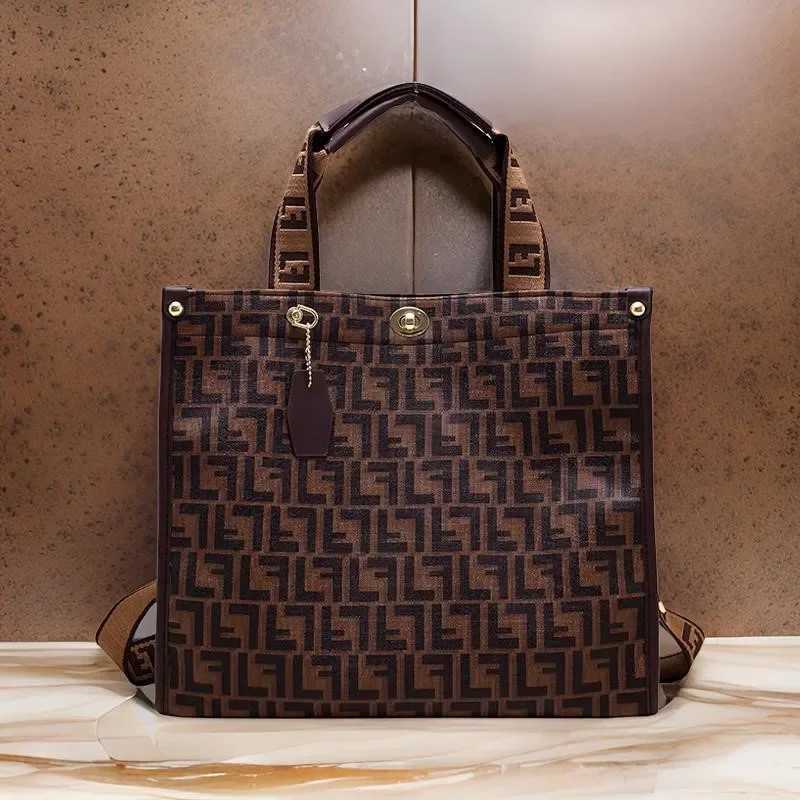 Fashionable Parisian Inspired Tote Bag - Elegant Solid Color Shopper With Adjustable Crossbody Strap K251121