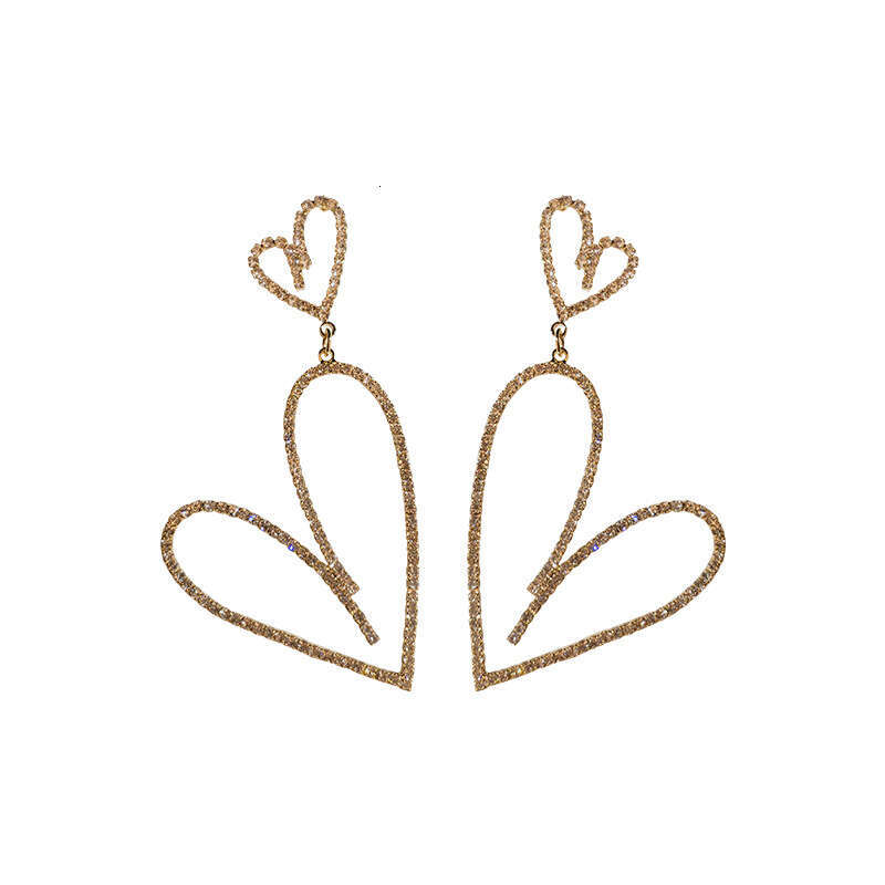 Fashionable women's rhie heart-shaped earrings with exaggerated temperament, internet famous design sense, long sier needle earrings, 2025 new tr
