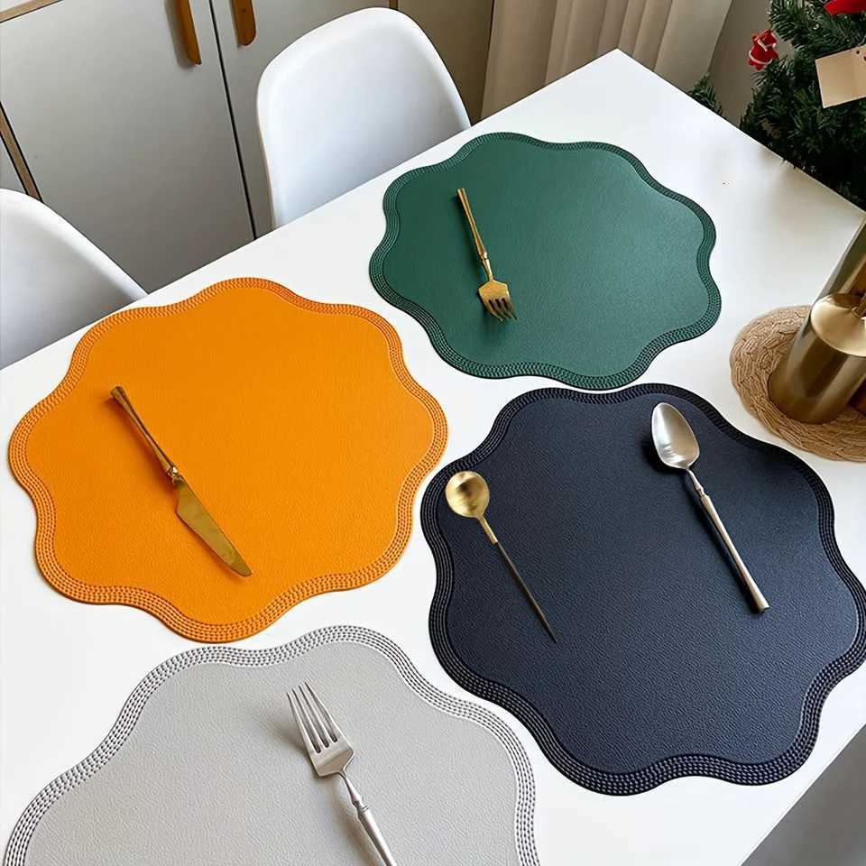 1/4/6Pcs Orange Placemats Faux Leather Flower Round Shaped Table Mats Table Decoration Accessories Indoor/Outdoor Table Mats C251122