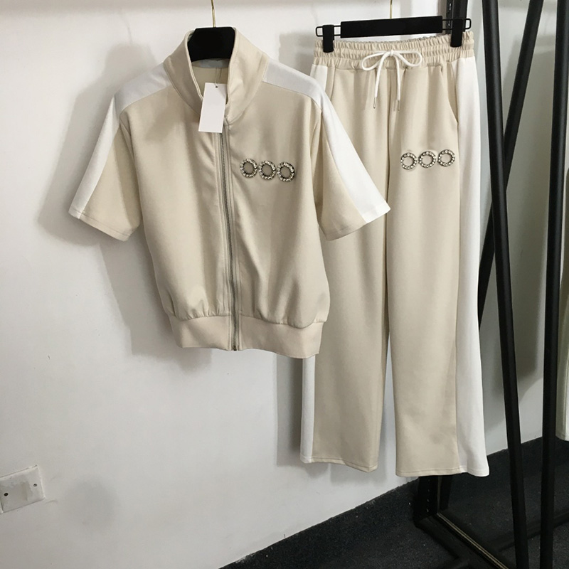 Contrast Color Jack… - image