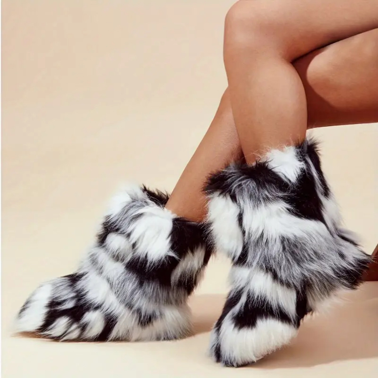 2025 Thick soled height increasing one foot warm snow boots with added fleece, Parent-children short tube warm Korean version women's cotton shoe