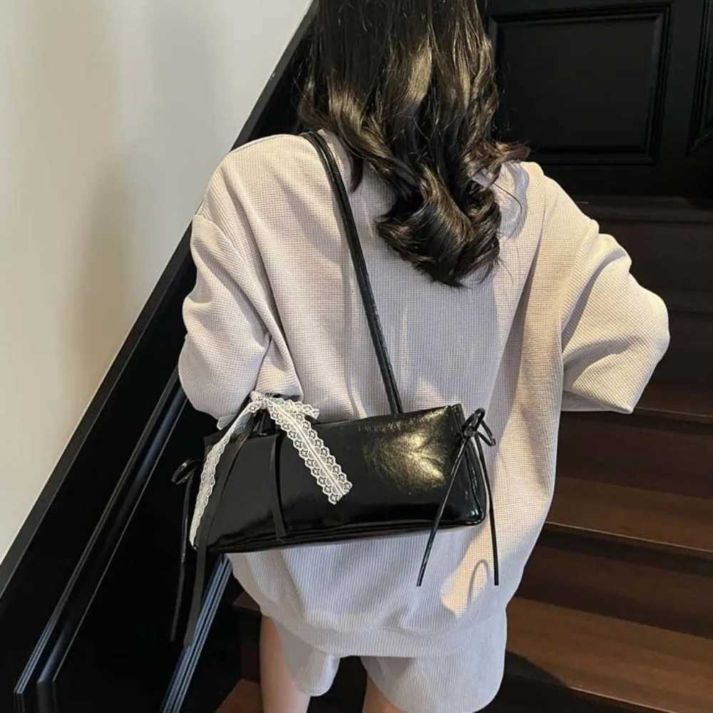 Solid Color French Stick Handbag High Quality Bow Ribbon Silver PU Shoulder Bag Large Capacity Waterproof Cylinder Underarm BagsT251122