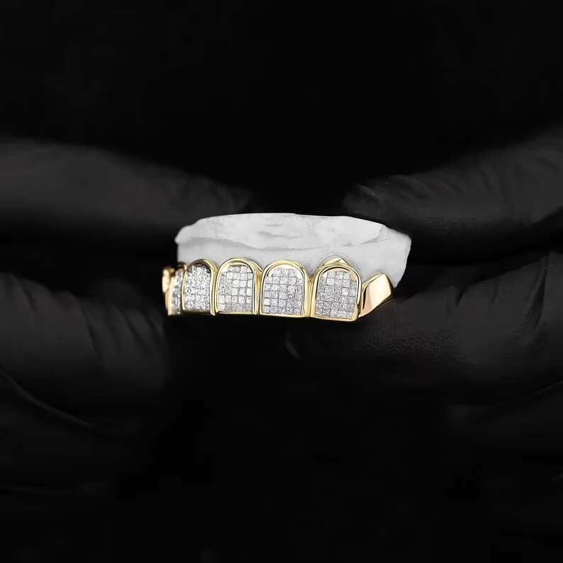 Hiphop Custom Grillz 925 Sterling Silver Invisible Setting Princess Cut Diamond Iced Out VVS Moissanite Grillz