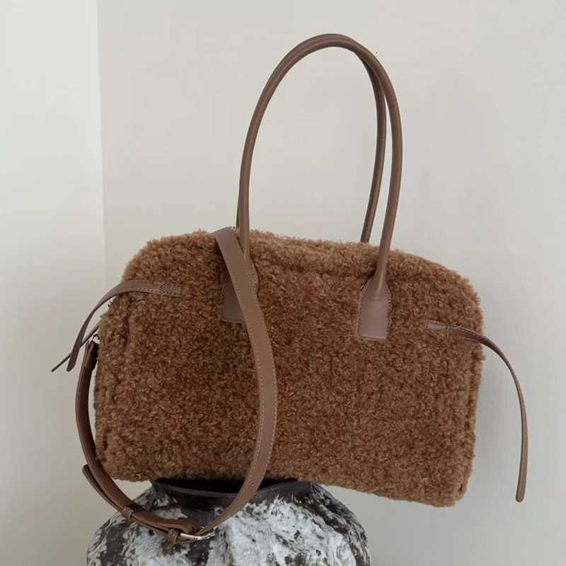 FAshion Real Fur Boston Pillow Bags For Women luxury Designer Handbag Purses 2025 New In lambswool Belt Underarm Shoulder K251121