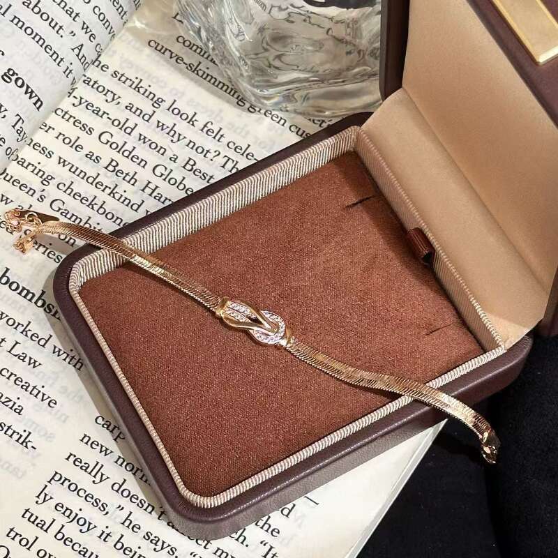 Luxury Horseshoe Buckle Bracelets for Women - French Elegant Classic Braided Hand Jewelry Z260313