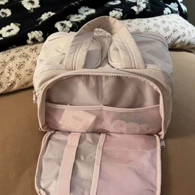 the tote bag Travel Makeup Bag for Women Large Spacious Capacity Portable Large Opening Waterproof Storage tote bag with Easy Access Design Toiletry O