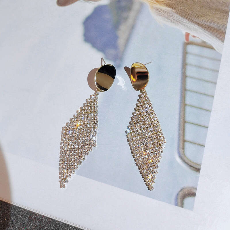 Long style full dia for a slim minimalist look, 2025 trendy Korean earrings with clips and no ear holes