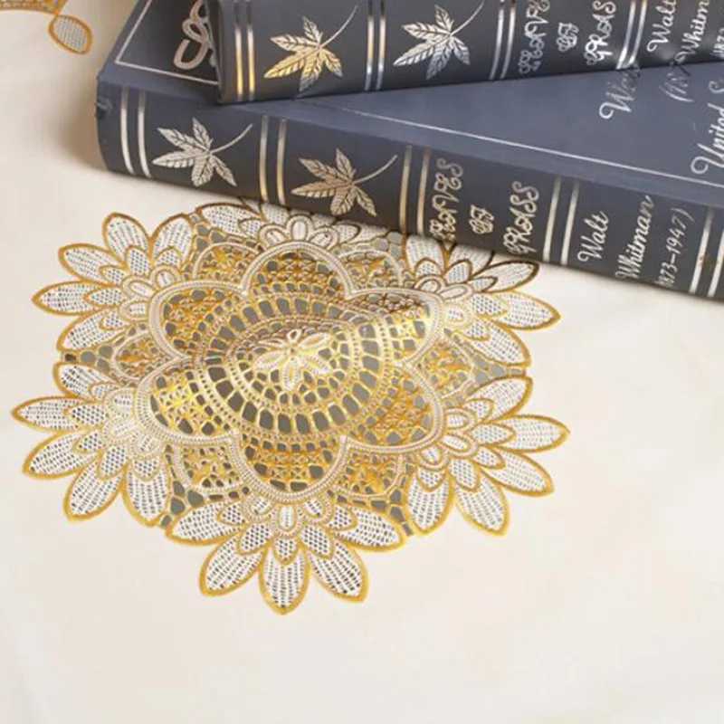 1PC PVC Waterproof Oilproof Round Tablecloth 70 CM Dining Table Cloths Home Table Cover Light Luxury Christmas Decoration C251122