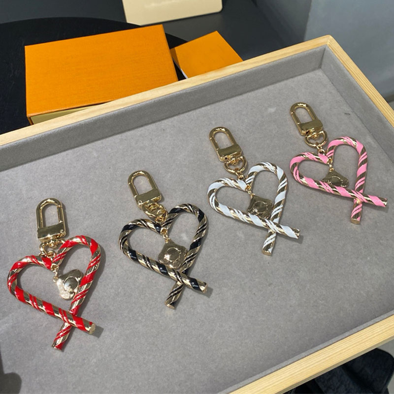 Love Heart keychain top Car Key Chain Women designer Buckle jewelry Keyring Bags Pendant
