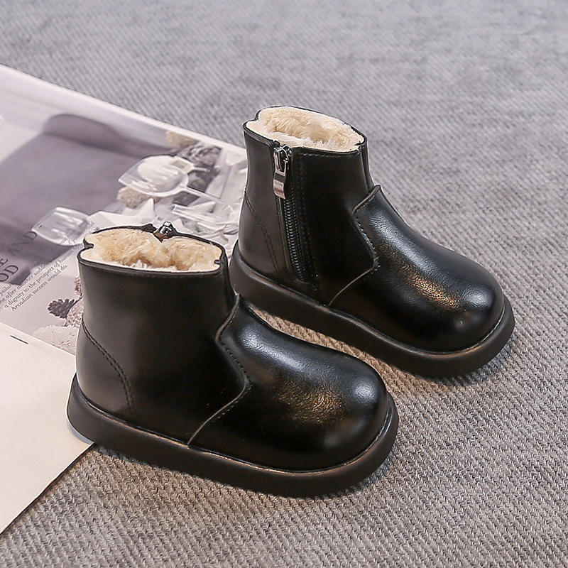 New designer shoes Children s Leather Boots with Fleece Lining Low Cut Small Leather Boots Autumn and Winter New Style Girls Leather Boots Retro Simpl