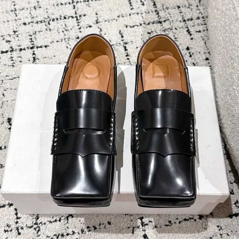 Fashion Black Patent Leather Square Toe Loafers Women Retro Casual Flat Slip on Shoes High Quality Comfortable Womens Shoes X251122