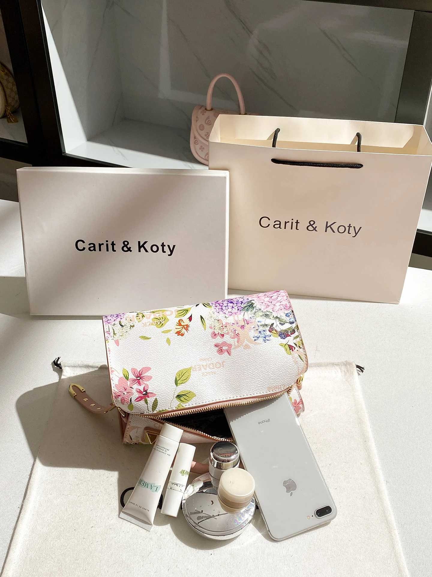 Sweet and Colorful Handheld Boston Bag with Beautiful Flower Printing 2025 Women New Fashion and Elegant Crossbody Pillow BagsT251122