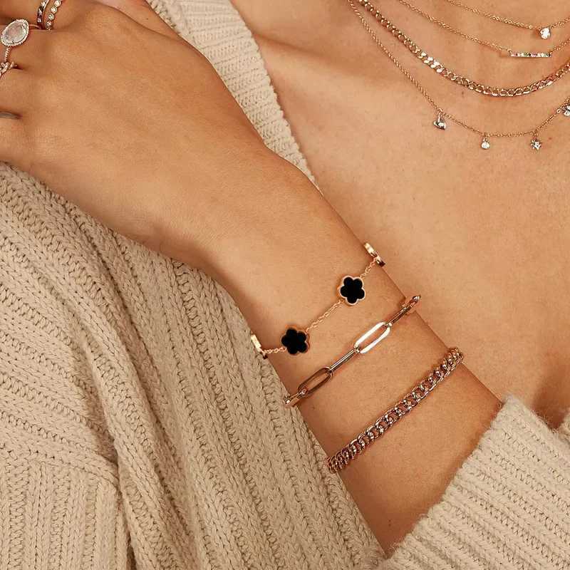 Hot Selling Plant Five Leaf Plum Blossom Stainless Steel Bracelet For Womens Jewelry Waterproof High-Quality Gift Clover J251122