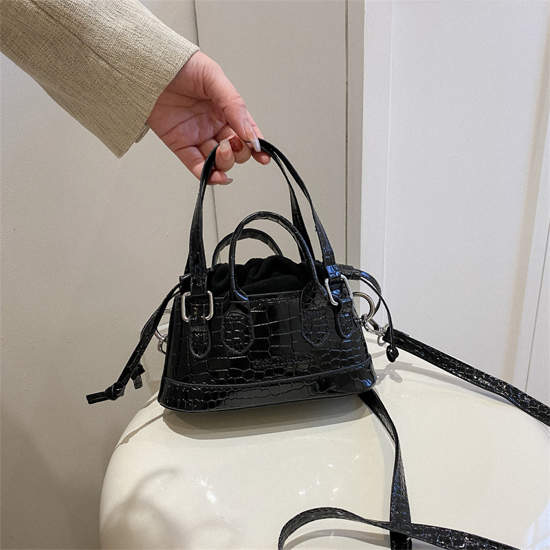 Free shipping, new spring and summer mini bucket bags for women, high-end and stylish crossbody bags, small square bags 2025