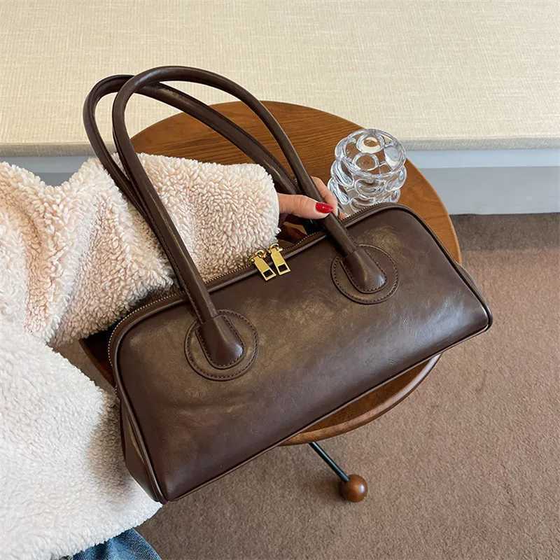 Classic Leather Handbag Retro Simple Shoulder Underarm Bag Elegant Stylish Baguette Tote Bag for Women Everyday CollocationT251122