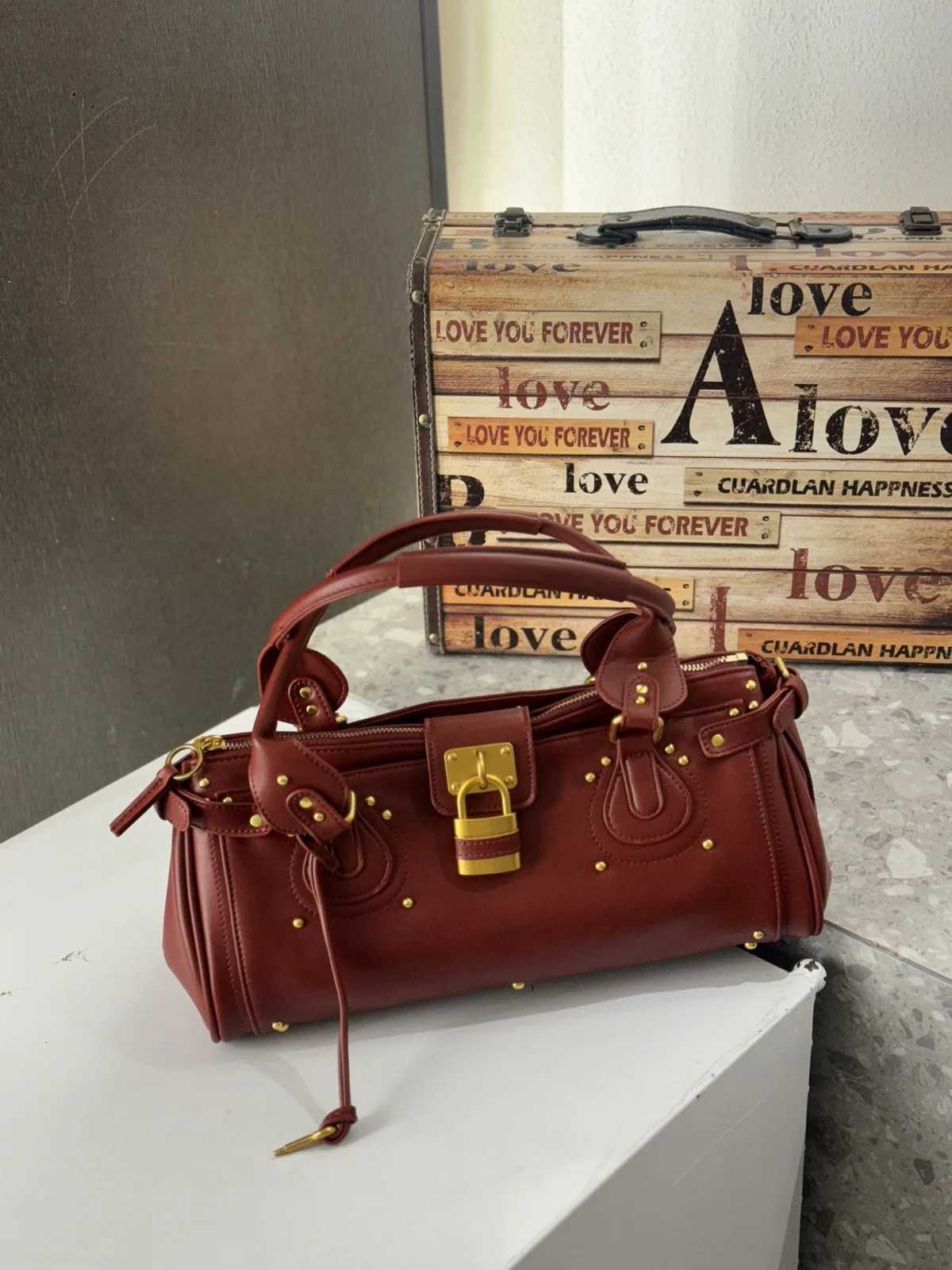 Womens Vintage PU Shoulder Bag Punk Y3K Motorcycle Handbag Adult Square Shoulder Bag Large Capacity Pillow Bag K251121