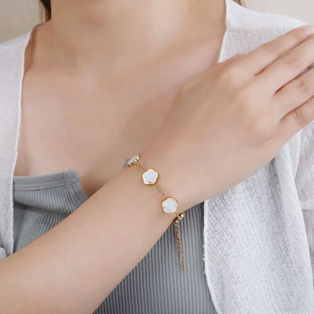 5-Color Hot Selling Acrylic Plant Five Leaf Flower Adjustable Bracelet Creative 316L Stainless Steel Waterproof Clover Woman J251122