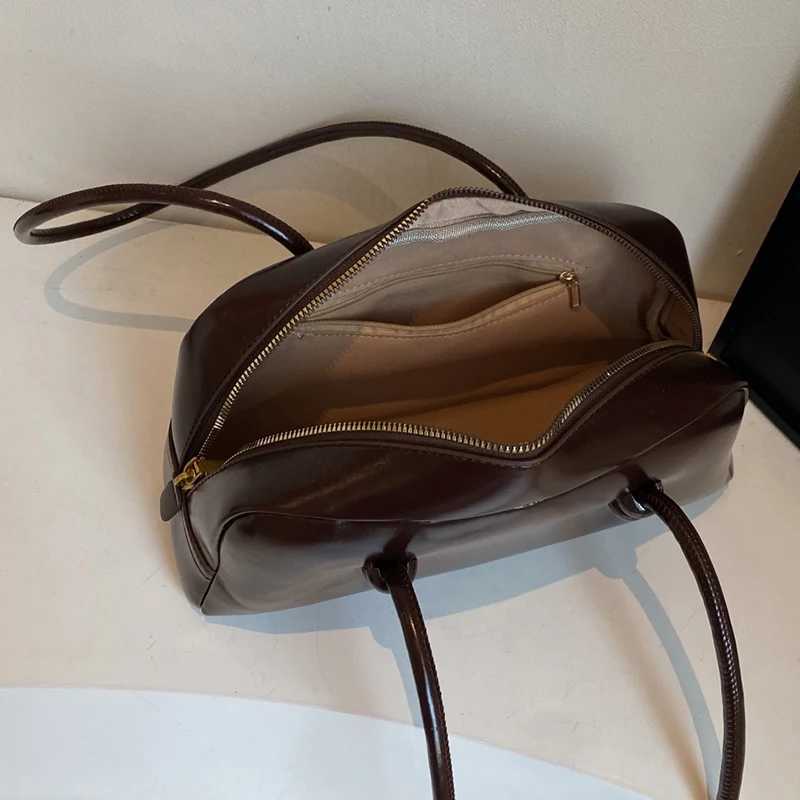 Large capacity retro fashion shoulder bag casual daily multi-functional simple solid color underarm bag with pendant suitableT251122