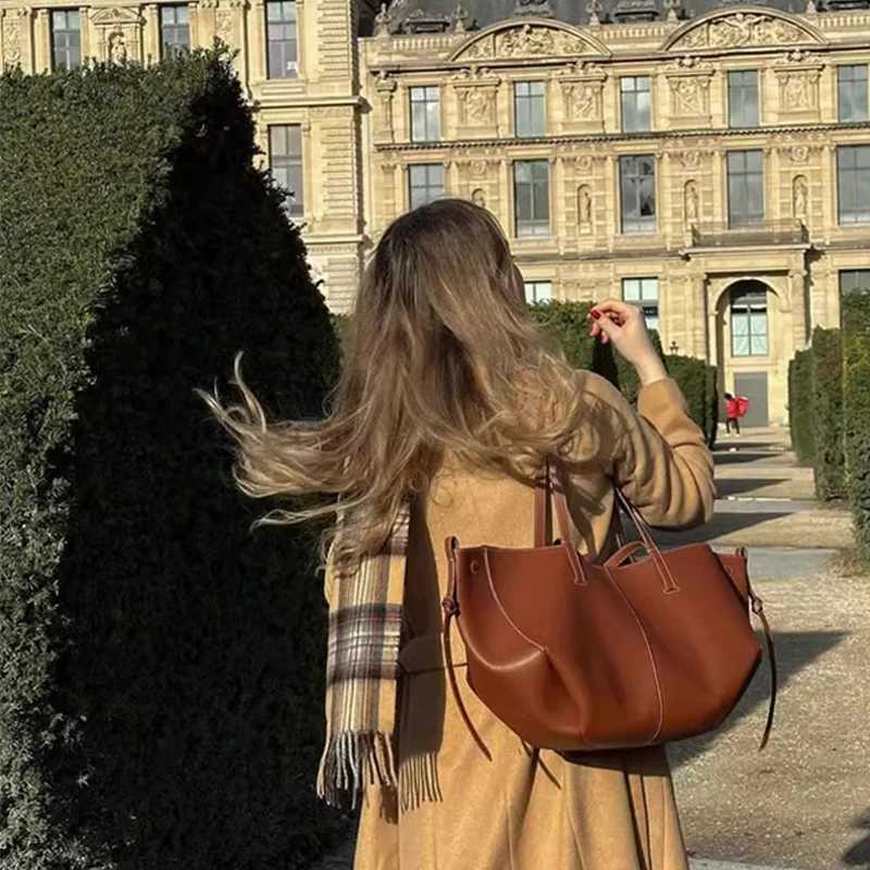 2025 Niche genuine leather hand-held wing bag niche single-shoulder armpit bag large-capacity hand-held tote bag K251121