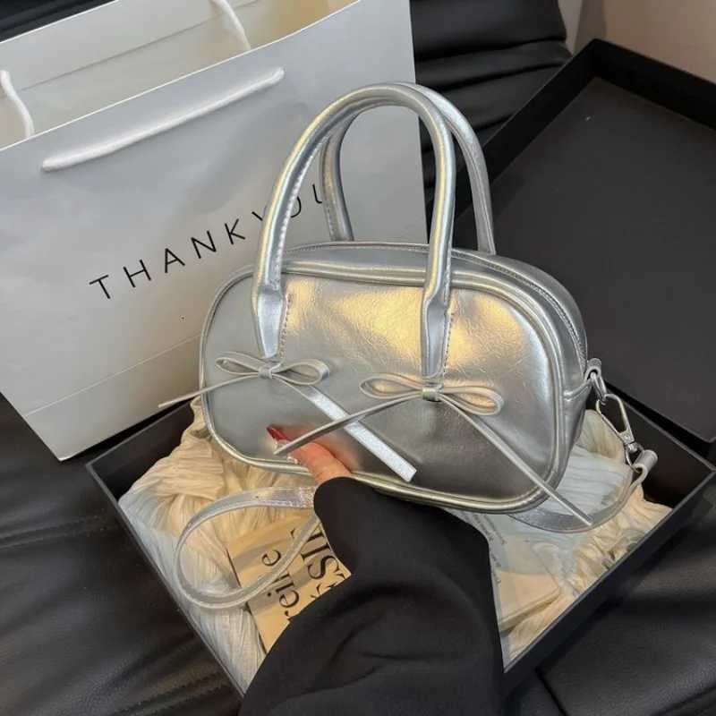 Classic Leather Shoulder Bag For Ladies Chic And Durable Crossbody Style Luxury Brand Perfect For OutingsT251122