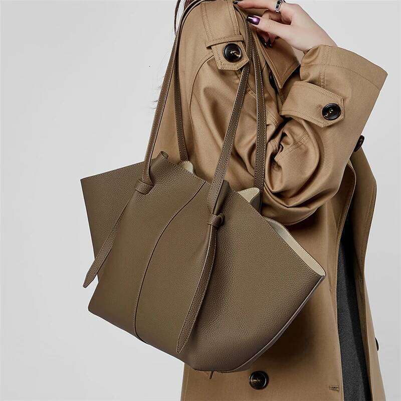 Toptrends Cow Genuine Leather Trapeze Underarm Shoulder Bags For Women 2025 Luxury Designer Large Capacity Tote Ladies Handbags