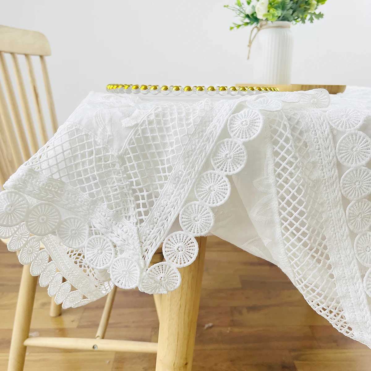 Luxury Lace Tablecloth for Living Room Bedroom Cover Table Party Table Cloth American White Embroider Table Cover Decoration C2511224