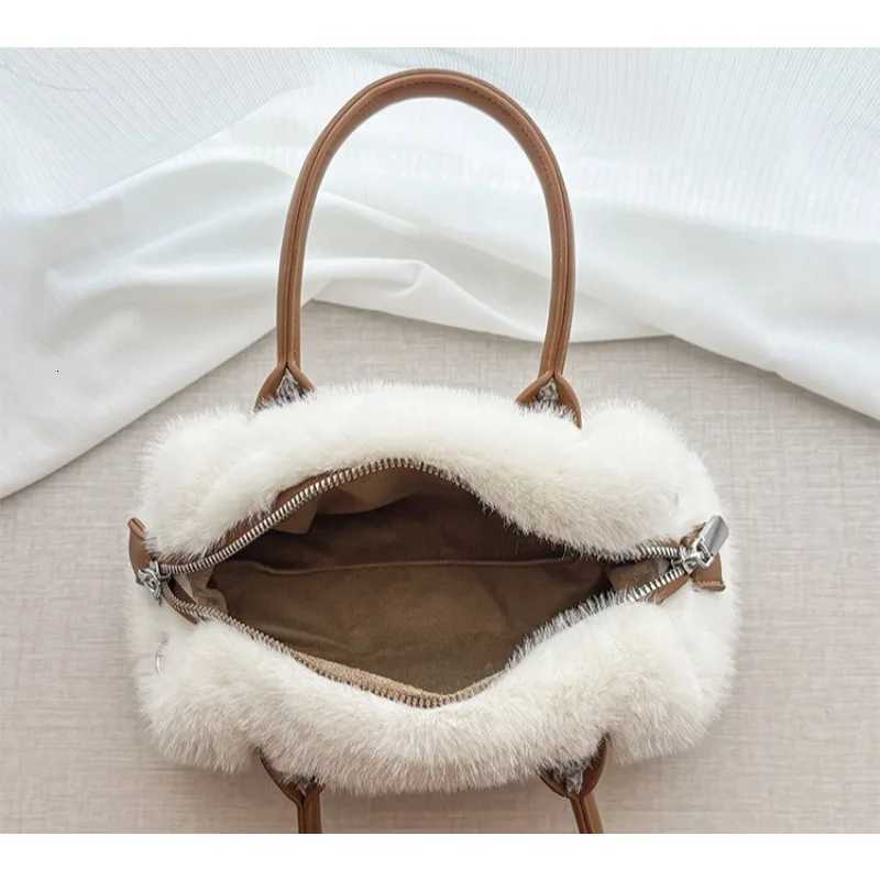 Charming Plush Crossbody Bag Fashionable Soft Womens Handbag Trendy Autumn Winter New Style Cute Fluffy Bag K251121