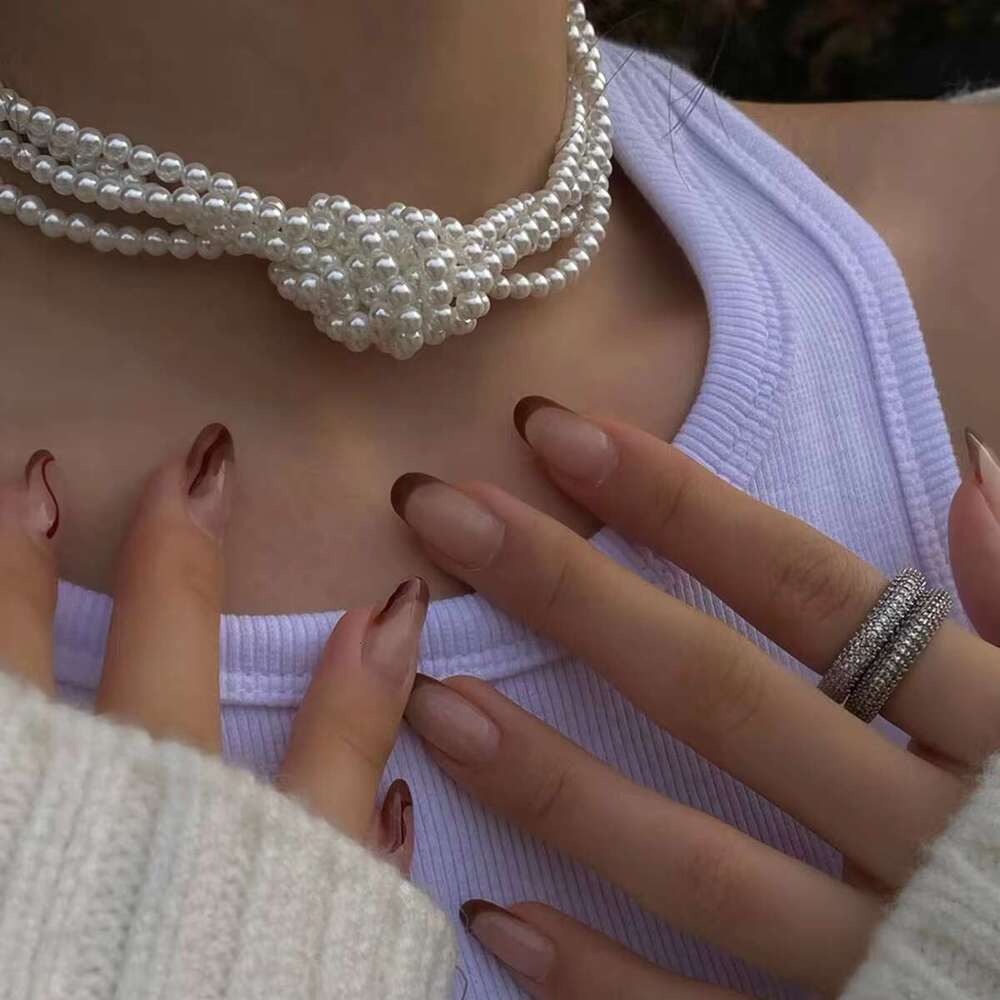DHCollections Knot simple bead necklace, collar pearl necklace