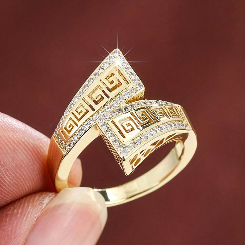 Geometric loop ring unique and fashionable ins style finger ring High quality gold designer diamond ring rings designer for women engagement men love  - view 4