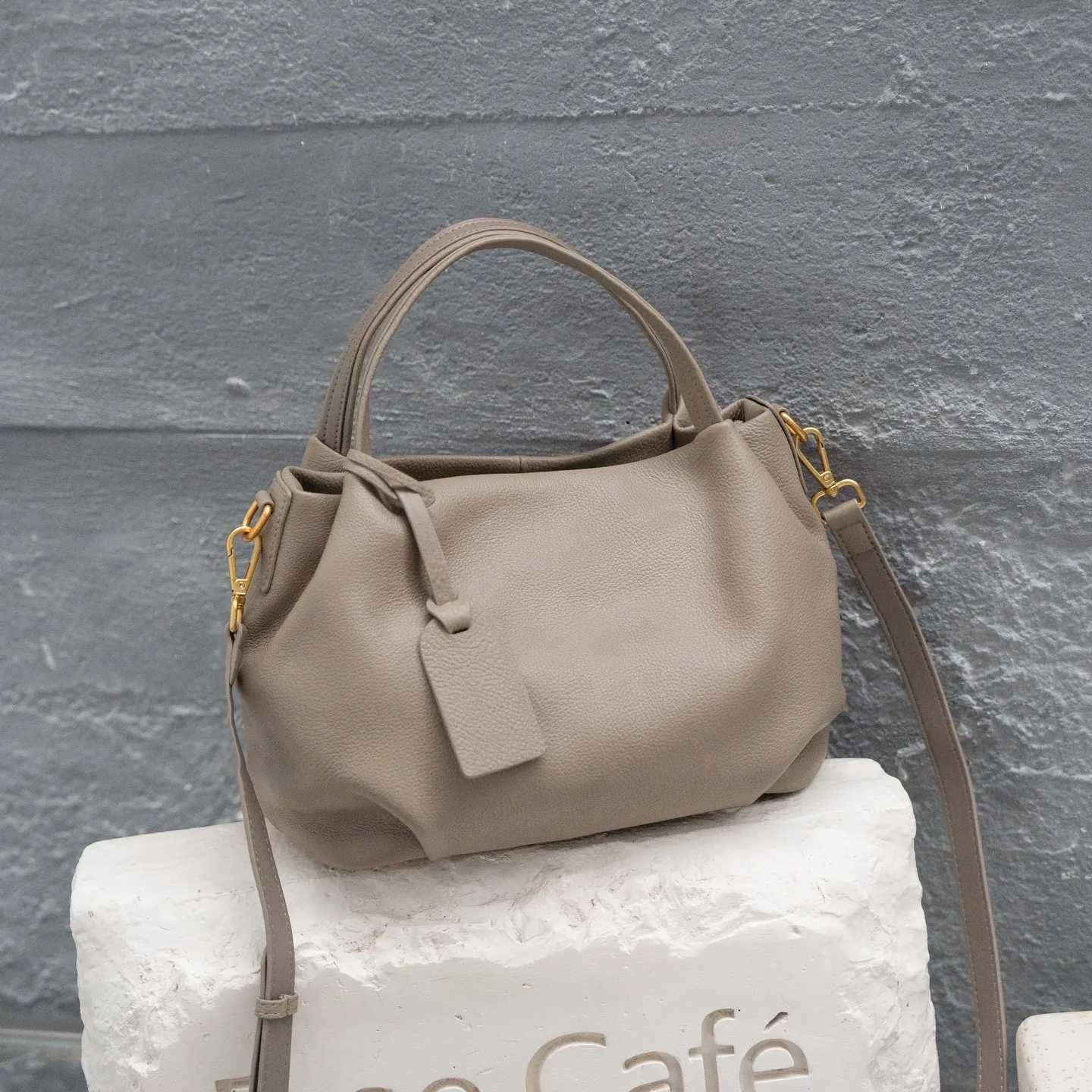 Genuine Grade Cow Leather Womens Shoulder Crossbody Bag Female Luxury Designer Brand Tote Ladies Soft Cowhide Handbag for WomanT251122