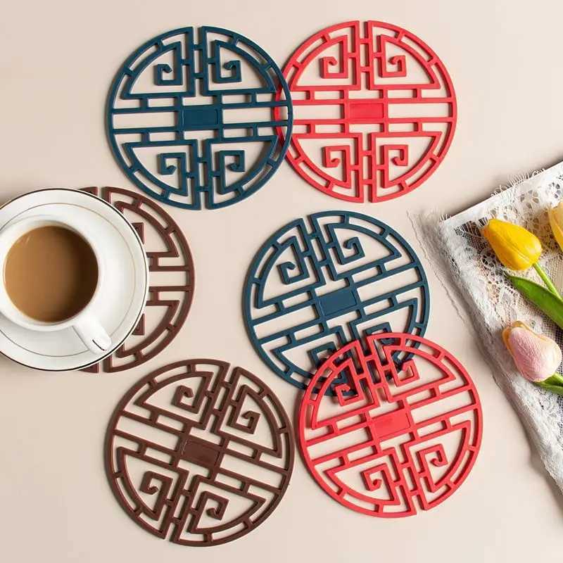 1PC Chinese Style Soft Rubber Hollow Coasters Heat Insulation Waterproof Mats Coaster Dish Mat Kitchen Tableware Cups Table Mat C251122