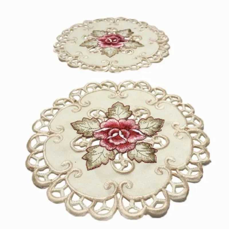 4pcs Round Embroidered Flower Dining Table Placemat Coasters Home Party Wedding Cover C251122