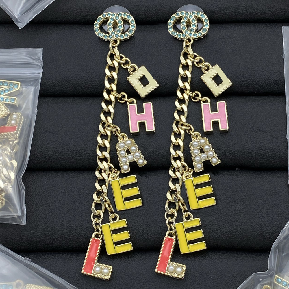 Charm Heart Stud Earrings Luxury Crystal Brass Copper Letter Dangle Earrings Inaly Diamond Fashion Girl Love Gift Designer Jewelry Womens Pearl Drop Earrings