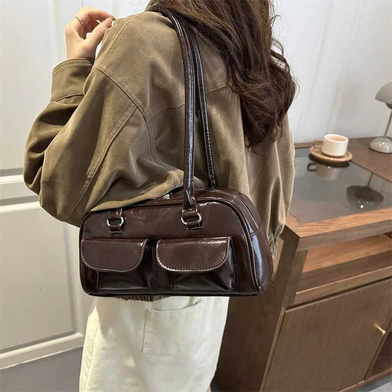 Stylish Korean Small Shoulder Bag Women Handle Bags Multi Pocket Casual Commute Fashion Simple and Casual Texture Boston BagT251122