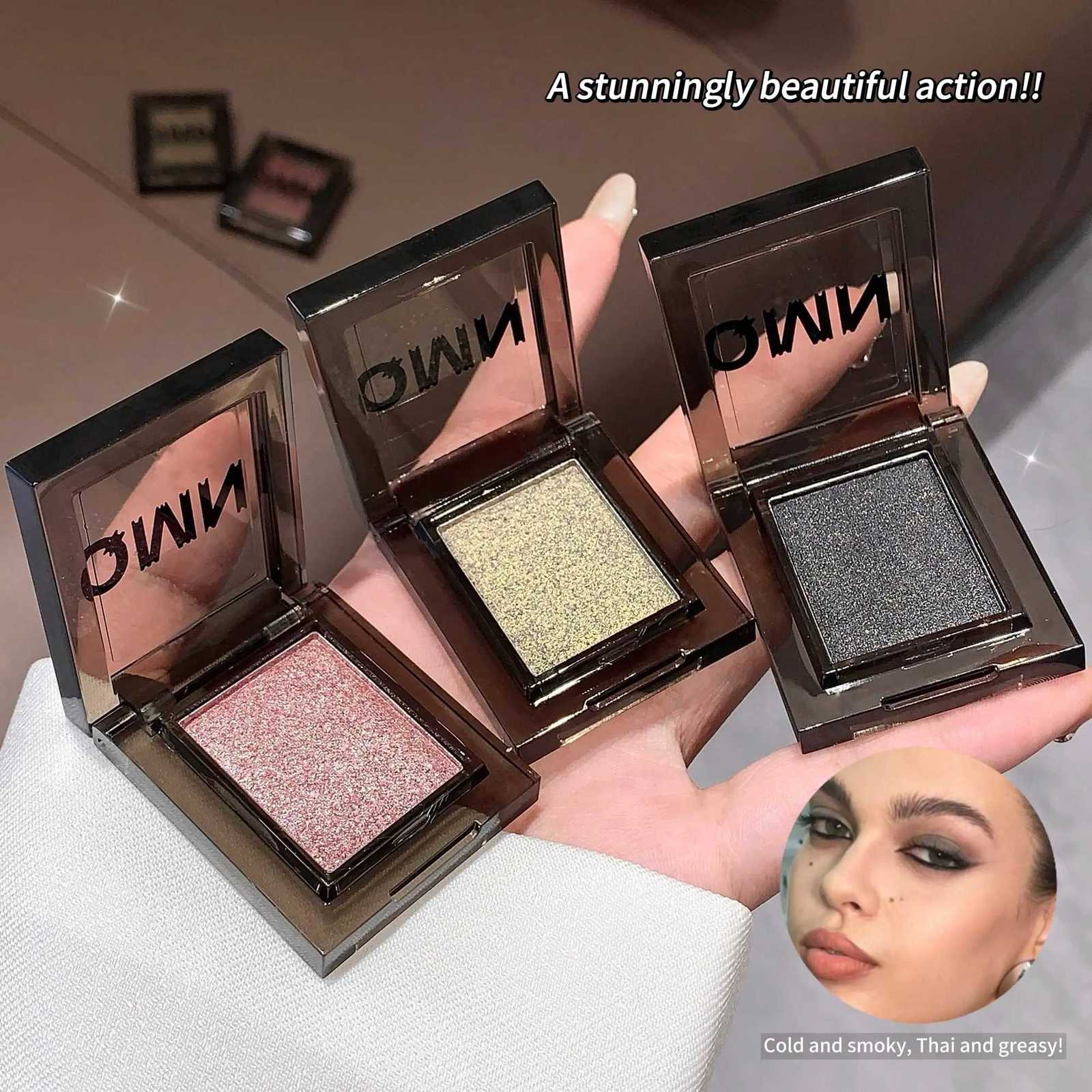 QMN Starry Night Single Color Highlighting Eyeshadow Powder Highlighting Pearlescent Color Developing Silky LastingT251122