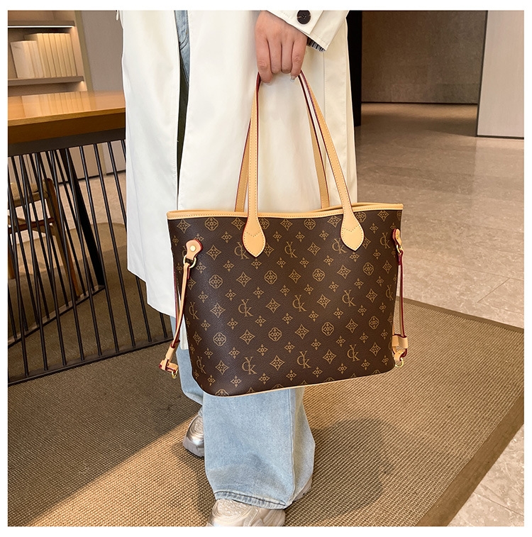 Designer shoulder bag free shipping Tote Bag Women 2025 New Style fashionable geometric pattern large-capacity trendy commuter single-shoulder bag bro