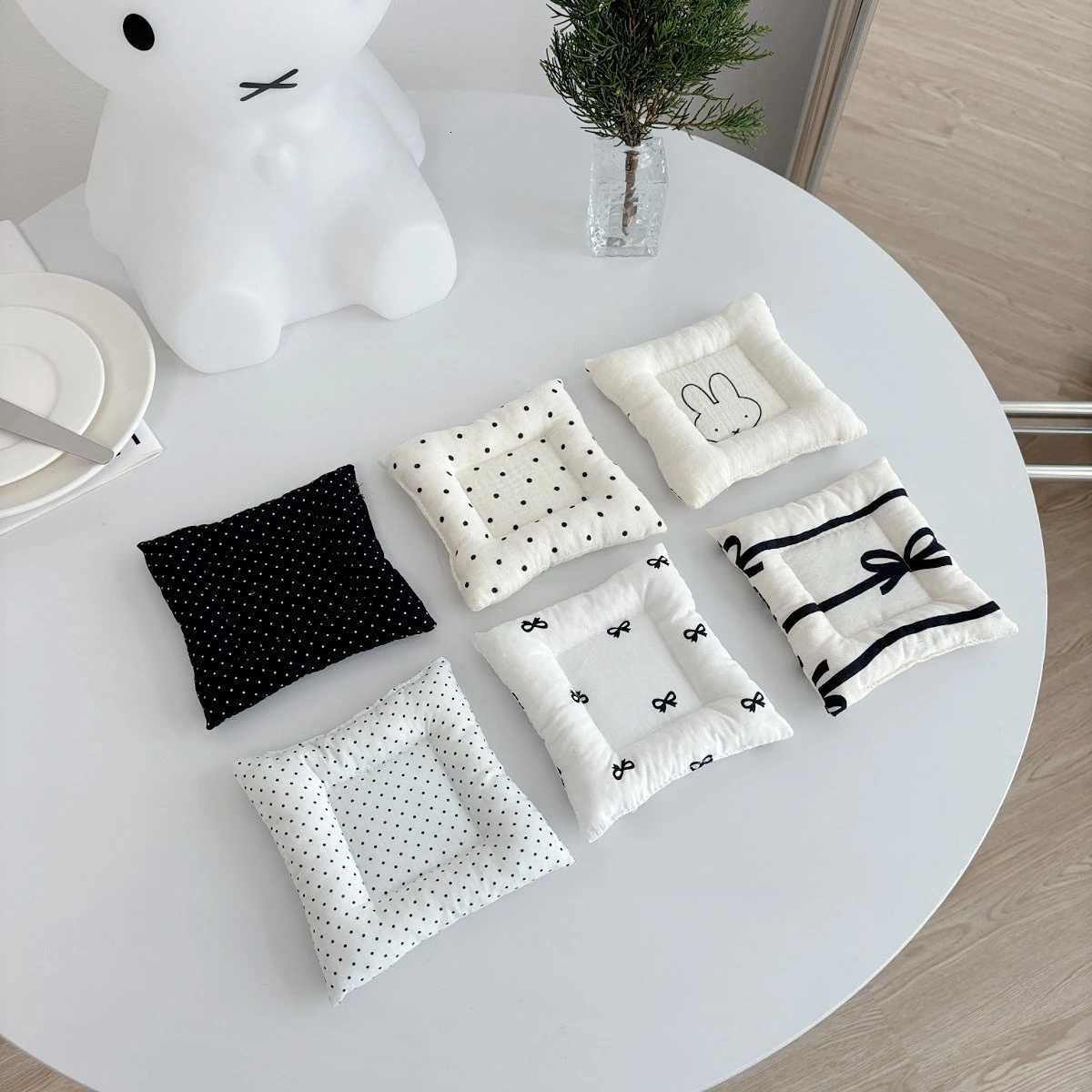 Black and white polka dot bow clip cotton coaster multi-color photography prop square insulation pad desktop decoration C251122
