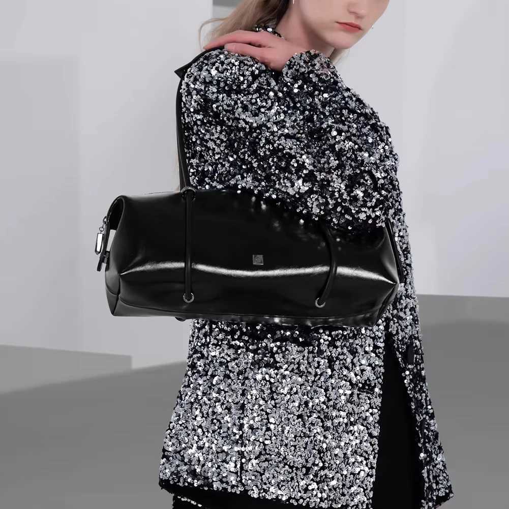 Women Stylish Armpit Bag Large Capacity PU Boston Pillow Bag Casual Clutch Handbag Solid Color Zipper Closure for Outdoor TravelT251122