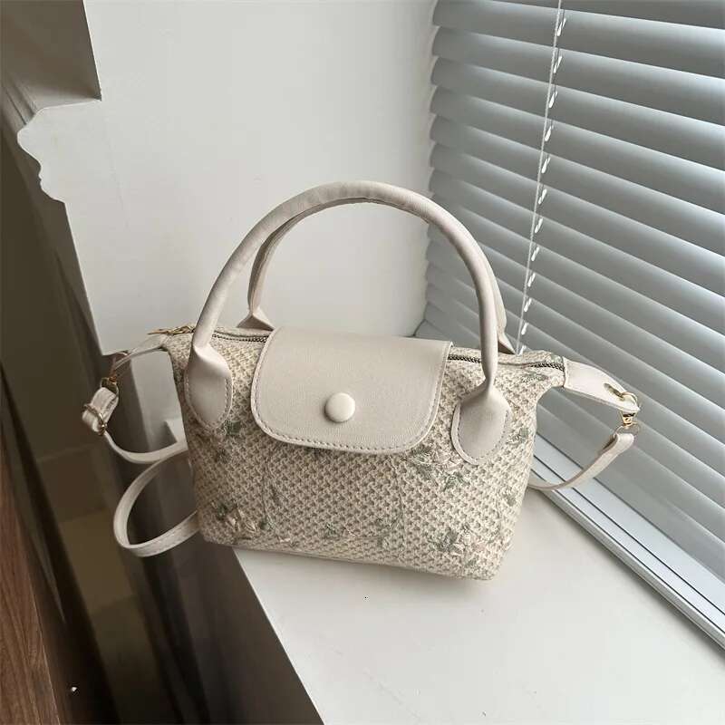 New Fashion Casual Straw Single Shoulder Crossbody Bag Flower Small Top Handle Bags For Women Travel Beach Handbags Bag