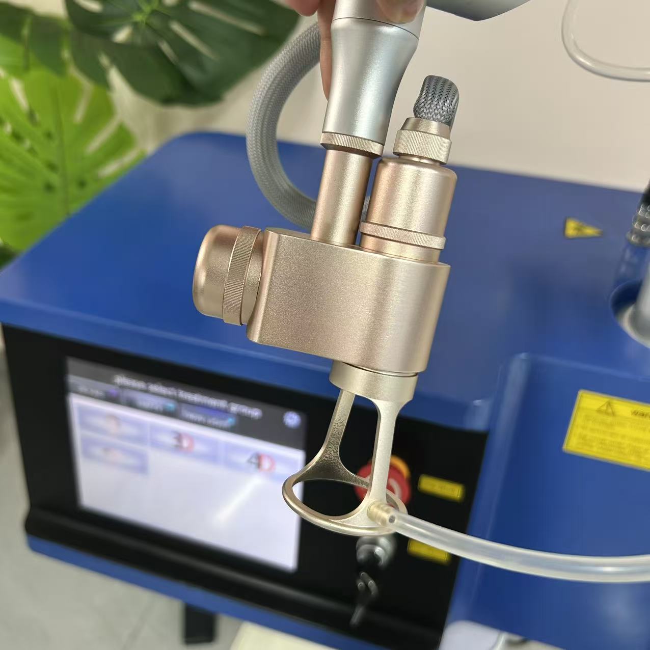 CO2 Fractional Laser Machine For Beauty Salon Use Skin Rejuvenation Wrinkle Scar Removal and Vaginal Tightening Professional Equipment