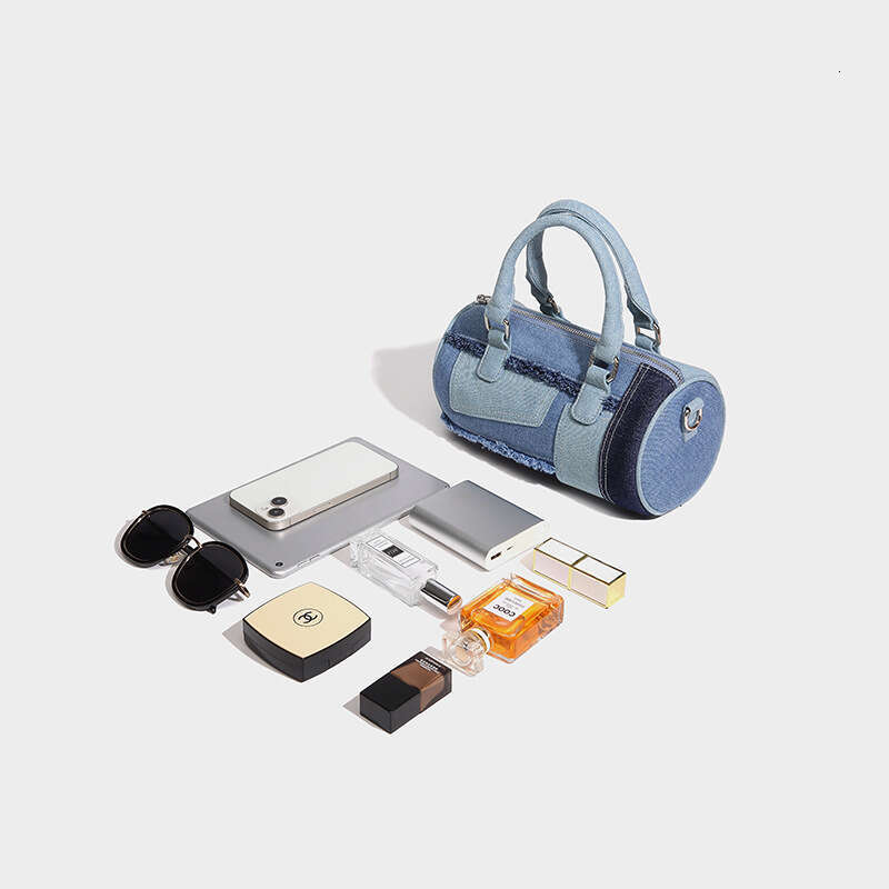 Designer Women's Bags Designer Featuring A Niche Design And Patchwork Denim Crossbody Bowling Bag, The Summer New Versatile Boston Pillow Bag