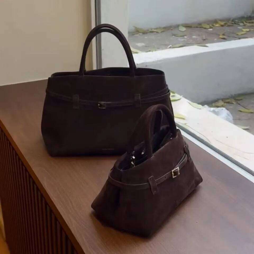 High-end luxury new style vintage tote handbag, large capacity, high-end fashionable commuter women's bag