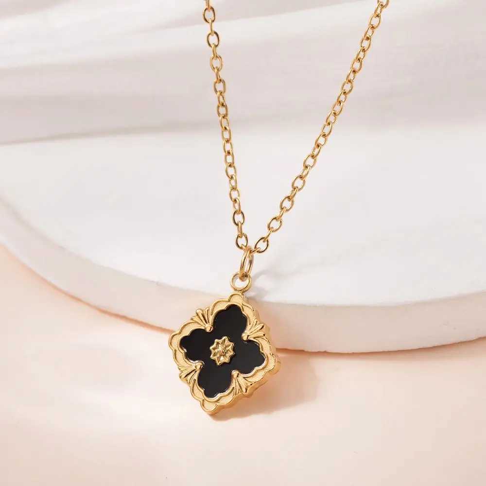 TOHM Vintage Diamond Shaped Four Leaf Flower Necklace for Women Stainless Steel Collarbone Chain Accessory J251122