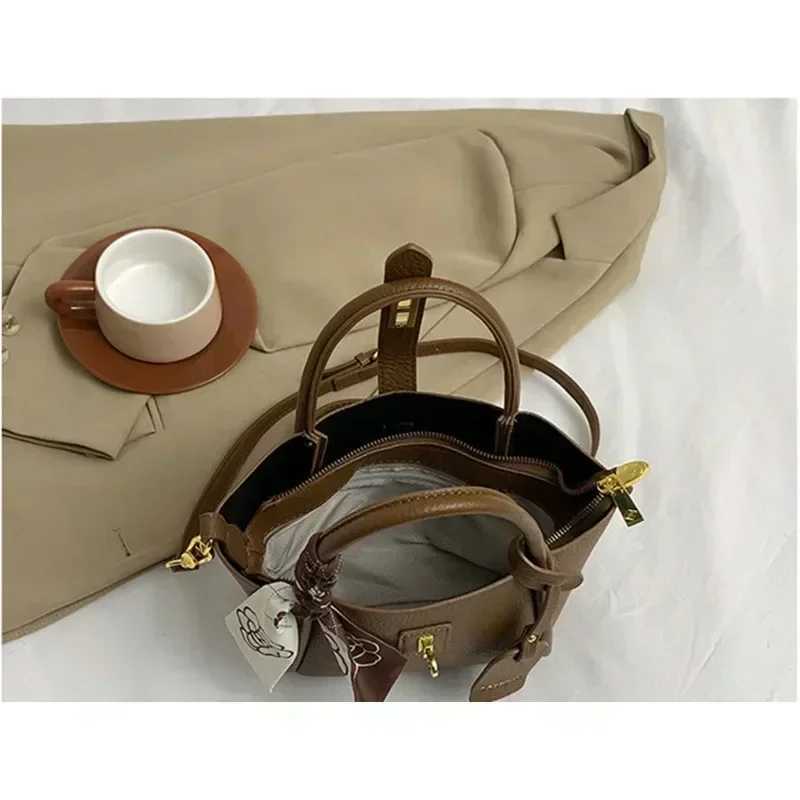 Summer New Trendy Ladies Fancy Crossbody Bag Portable Bucket Bag Wen Handbags Z250226