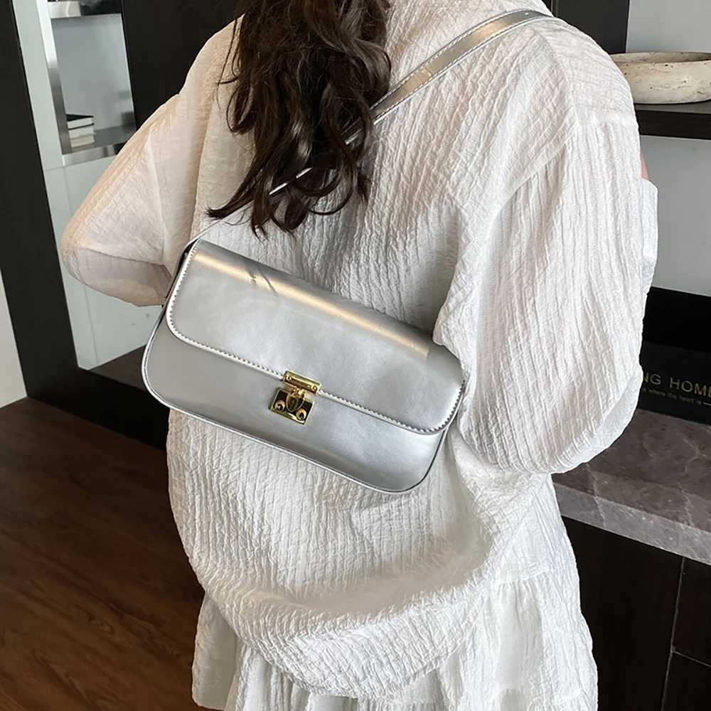 Shining Patent Leather Burgundy Shoulder Bag for Women Communicating Square Crossbody Bag Luxury Designer for Women Communicating Underarm Bag W250421