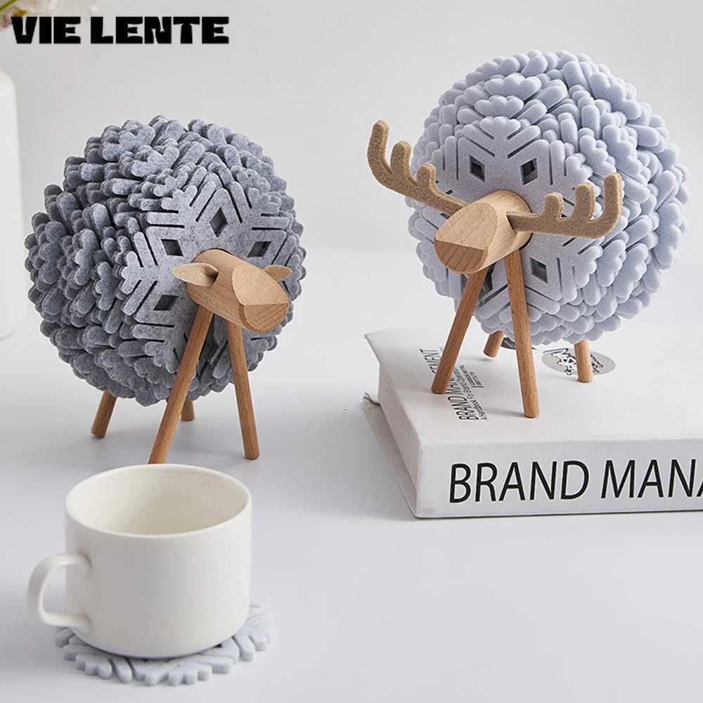Elk Shape Drink Coasters Cup Pads Insulated Round Felt Cup Mats Creative Home Office Table Decoration Art Crafts Christmas Gift C251122